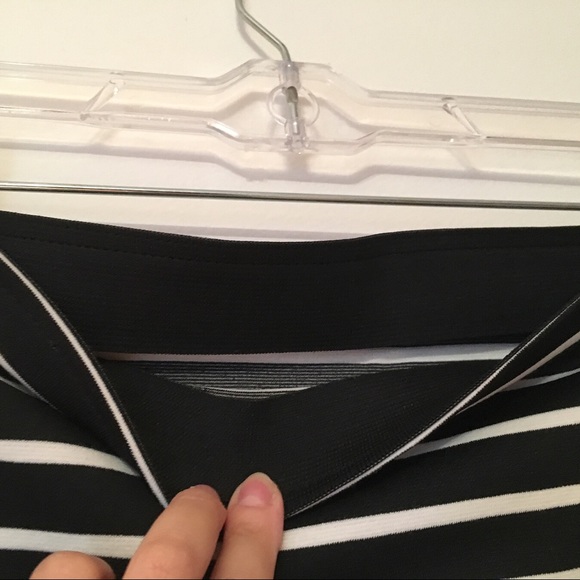 🎉HP🎉Striped bodycon skirt - Picture 3 of 3